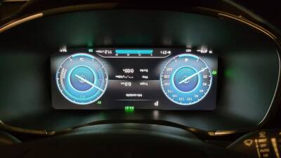 У новых Hyundai Santa Fe обнаружили забавный, но опасный «глюк» виртуальной приборной панели - motor.ru - Сша - Santa Fe - Santa Fe
