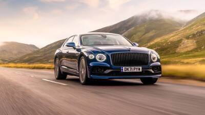 Bentley запустила экскурсию по Великобритании на собственных автомобилях. Четыре дня поездки обойдутся в миллион рублей - motor.ru - Англия