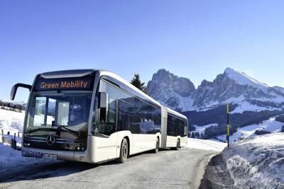 Сочлененный электробус впервые поднялся в горы на 2000 м - autocentre.ua - Италия