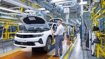 Запущено производство новой Opel Astra, которая появится в России - motor.ru - Россия