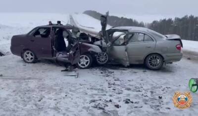 В Башкирии при лобовом столкновении двух автомобилей погиб 24-летний парень. - mkset.ru - республика Башкирия
