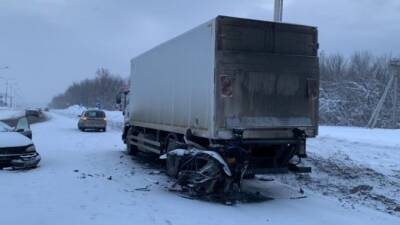 В ДТП с грузовиком в Самарской области погиб человек - usedcars.ru - Самарская обл.