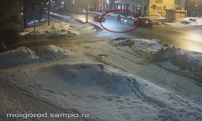 В Петрозаводске автомобиль чуть не снес пешеходов - gubdaily.ru - Петрозаводск