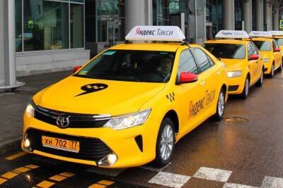 Дмитрий Ивантер - ВТБ Лизинг передал более 4 тысяч машин для Яндекс.Такси в 2021 году - afanasy.biz - Россия