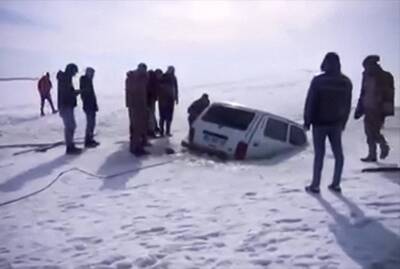 Видео: Lada Niva утопили в турецком озере во время тест-драйва - motor.ru