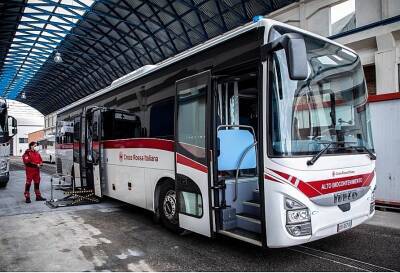 IVECО Bus показала автобус для инфицированных коронавирусом - autocentre.ua - Италия