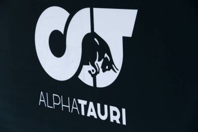 Видео: В AlphaTauri впервые завели двигатель на AT03 - f1news.ru