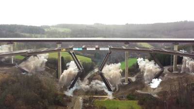 В Германии взорвали мост высотой 70 метров (видео) - autonews.autoua.net - Германия