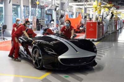 Каждый работник завода Ferrari получит бонус в 12 тысяч евро - auto.24tv.ua