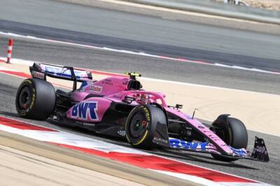Фернандо Алонсо - В Alpine представили машину в розовом цвете - f1news.ru - Франция - Австрия - Саудовская Аравия - Бахрейн