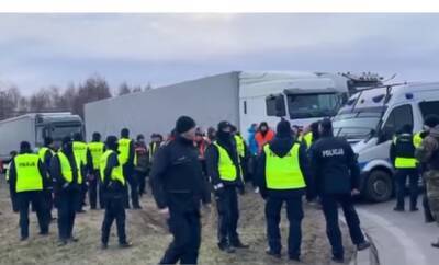 На польской границе блокируют движение российских и белорусских фур - autocentre.ua - Украина