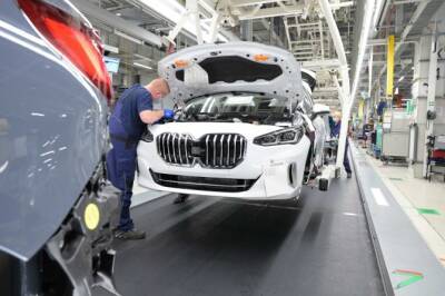 Денис Мигаль - BMW и Volkswagen остановили заводы в Европе - autostat.ru - Украина - Россия