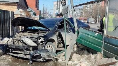 В Пензе автомобиль выехал на тротуар и сбил женщину - usedcars.ru - Пенза - Пензенская обл.