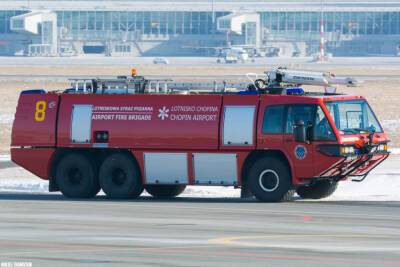 Украине передали три уникальных пожарных автомобиля - autocentre.ua - Украина - Англия - Польша - Варшава - Detroit