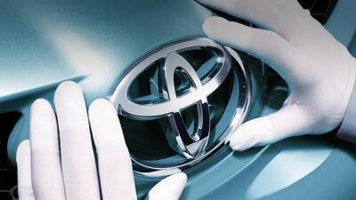 Toyota остановила производство и импорт автомобилей в Россию - autocentre.ua - Украина - Россия