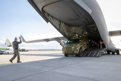 Австралийские бронемашины Bushmaster для Украины уже прибыли в Европу - autocentre.ua - Украина - Австралия
