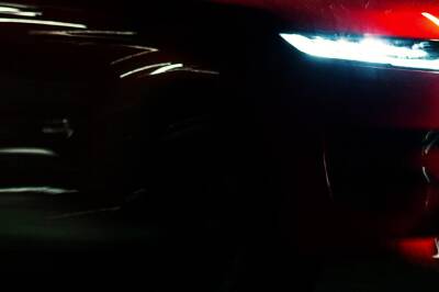 Новый Range Rover Sport дебютирует через пару недель: первые тизеры - kolesa.ru - Нью-Йорк