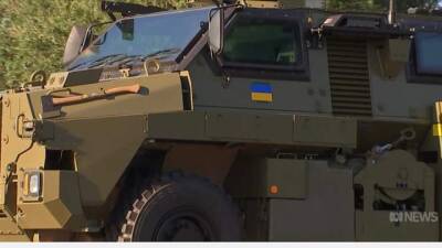 Австралийские бронеавтомобили Bushmaster уже с украинским флагом - auto.24tv.ua - Украина - Сша - Австралия
