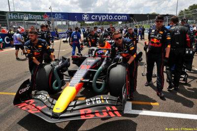 Новинки Red Bull позволят снизить вес машины - f1news.ru - Испания
