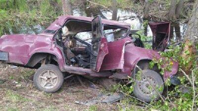В Башкирии ВАЗ врезался в дерево – один погиб, трое пострадали - usedcars.ru - республика Башкирия - район Уфимский