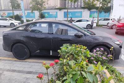 Toyota вывела на тесты новый электромобиль (фото) - autocentre.ua