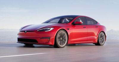 Новая Tesla Model S получила поворотный центральный дисплей - autocentre.ua