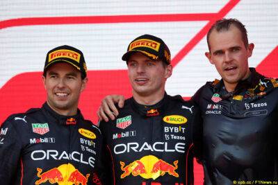 Гонщики Red Bull Racing одержали пятую победу подряд - f1news.ru - Азербайджан