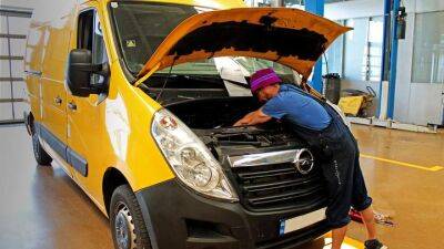 Сколько государственных и коммунальных автомобилей Peugeot, Citroеn и Opel получили бесплатный сервис - auto.24tv.ua - Украина