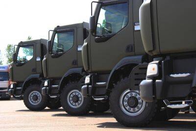 На нужды ВСУ передадут сотню военных грузовиков (фото) - autocentre.ua - Украина - Евросоюз