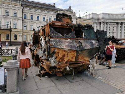 В Киеве показали подбитый российский бронеавтомобиль "Тайфун-К" - autocentre.ua - Киев