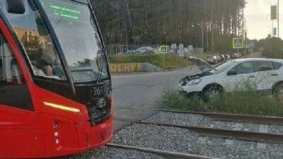 Два пассажира трамвая пострадали в ДТП в Ижевске - usedcars.ru - Ижевск