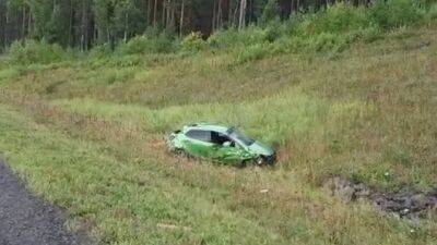 Женщина погибла при опрокидывании автомобиля в Иркутской области - usedcars.ru - Иркутская обл.