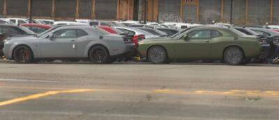 Подростки пытались угнать со стоянки автозавода новенькие спорткары (видео) - autocentre.ua - Сша