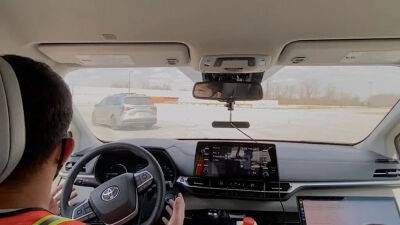 Toyota показала технологию бесконтактной буксировки, когда один водитель управляет несколькими автомобилями одновременно - autonews.autoua.net