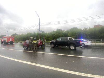 Daewoo Matiz - Три автомобиля столкнулись на Восточном мосту в Твери - afanasy.biz - Тверь - Тверская обл.