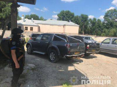 Мошенники перепродавали машины, полученные в виде гуманитарки для ВСУ – их задержала полиция - autocentre.ua - Украина