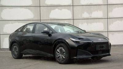 Toyota bZ3: в сеть утекли фотографии электрического седана размером больше Corolla, но меньше Camry - autonews.autoua.net - Китай - Япония - Гуанчжоу
