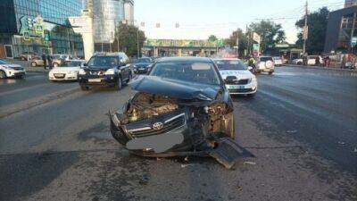 В Челябинске в массовом ДТП пострадал мужчина - usedcars.ru - Челябинск