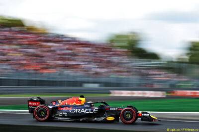 Шарль Леклер - Максим Ферстаппен - В Red Bull Racing значительно снизили вес RB18 - f1news.ru - Сингапур