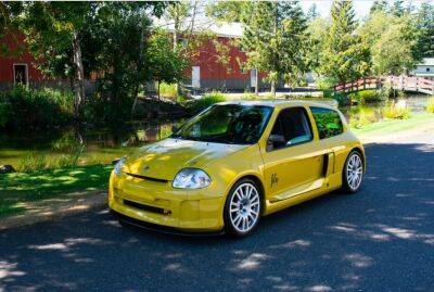 Renault Clio - Гоночный Renault Clio с V6 на борту продали за рекордные $ 75 000 - autocentre.ua - Yokohama