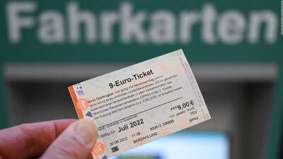 Безлимитный билет за 9 евро Германии сократил выбросы углерода почти на 2 миллиона тонн - autonews.autoua.net - Германия