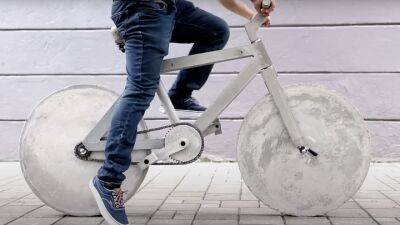 Как сделать велосипед из бетона и как на нем ездить: видео - auto.24tv.ua