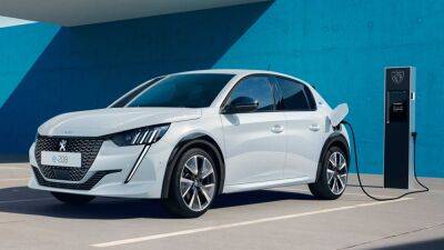 Запас хода почти как у Tesla: Peugeot обновили бюджетную электричку e-208 - autocentre.ua