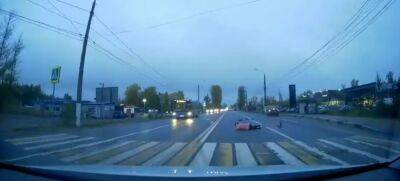 Наезд на пешехода в Твери попал на видео / 18+ - afanasy.biz - Тверь - Тверская обл.
