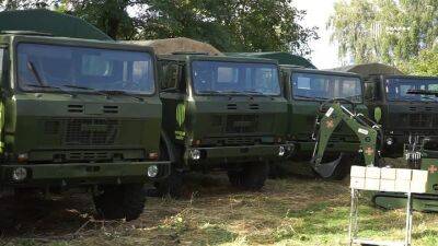 Владелец футбольного клуба передал в ВСУ армейские грузовики Iveco ACM 90 - auto.24tv.ua - Италия - Львов