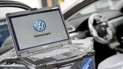 Александр Пахомов - Концерн Volkswagen Group AG отключил своих дилеров из России от сервисных программ - usedcars.ru - Россия