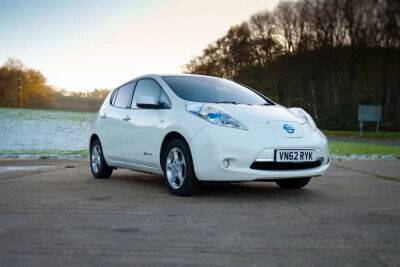 Блогеры полностью разрядили батарею Nissan Leaf всего за 35 км - autocentre.ua