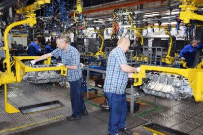 Ford Transit - Соллерс Авто - «Соллерс» возобновил производство восьмицилиндровых двигателей ЗМЗ - autostat.ru - Россия