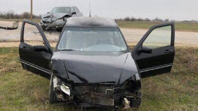 Два водителя и два пассажира пострадали в ДТП с двумя легковыми автомобилями в Крыму - usedcars.ru - республика Крым