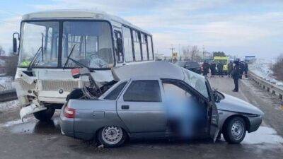 В Татарстане в ДТП с легковым автомобилем и автобусом один человек погиб, трое пострадали - usedcars.ru - республика Татарстан